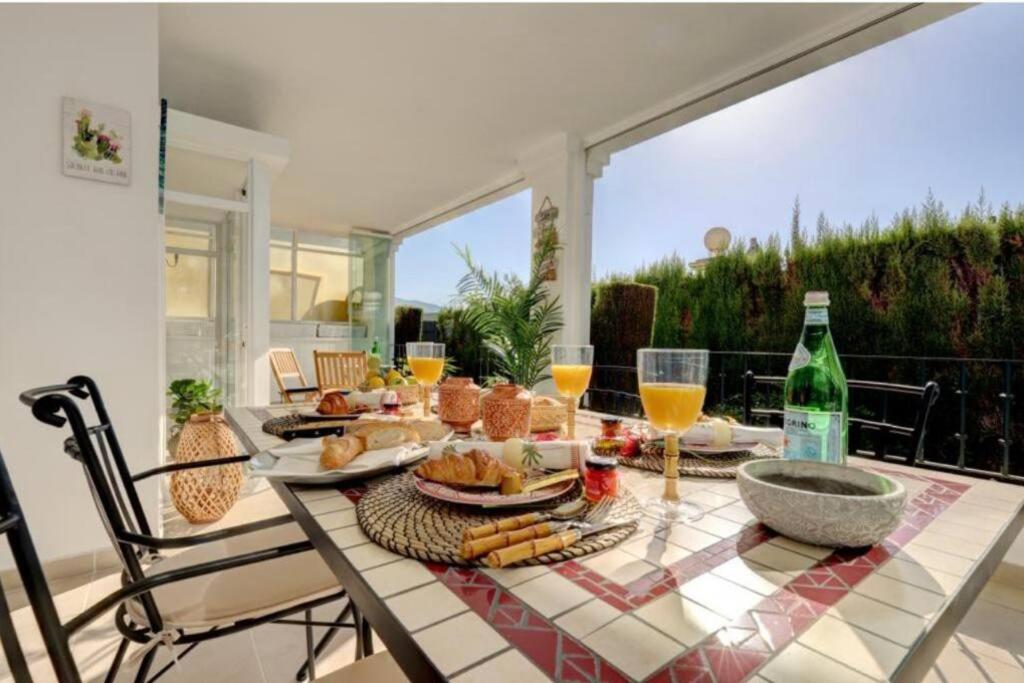 Appartamento Aloha Gardens In Puerto Banus Marbella Esterno foto
