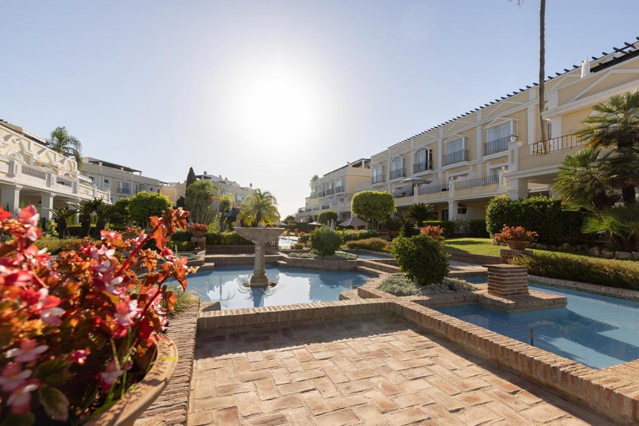 Appartamento Aloha Gardens In Puerto Banus Marbella Esterno foto